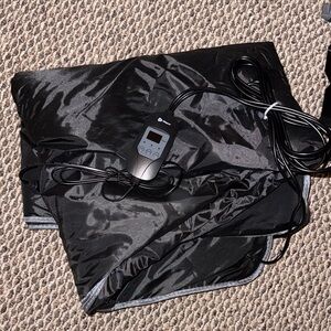 Lifepro bioremedy infrared sauna wrap NEVER USED WITH ORIGINAL BOX